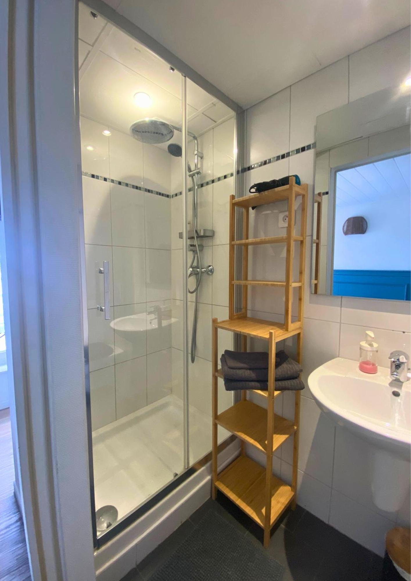 Chambre Privative Au Centre De Bourbourg - Proche Commodites Et Gare Pokoj fotografie